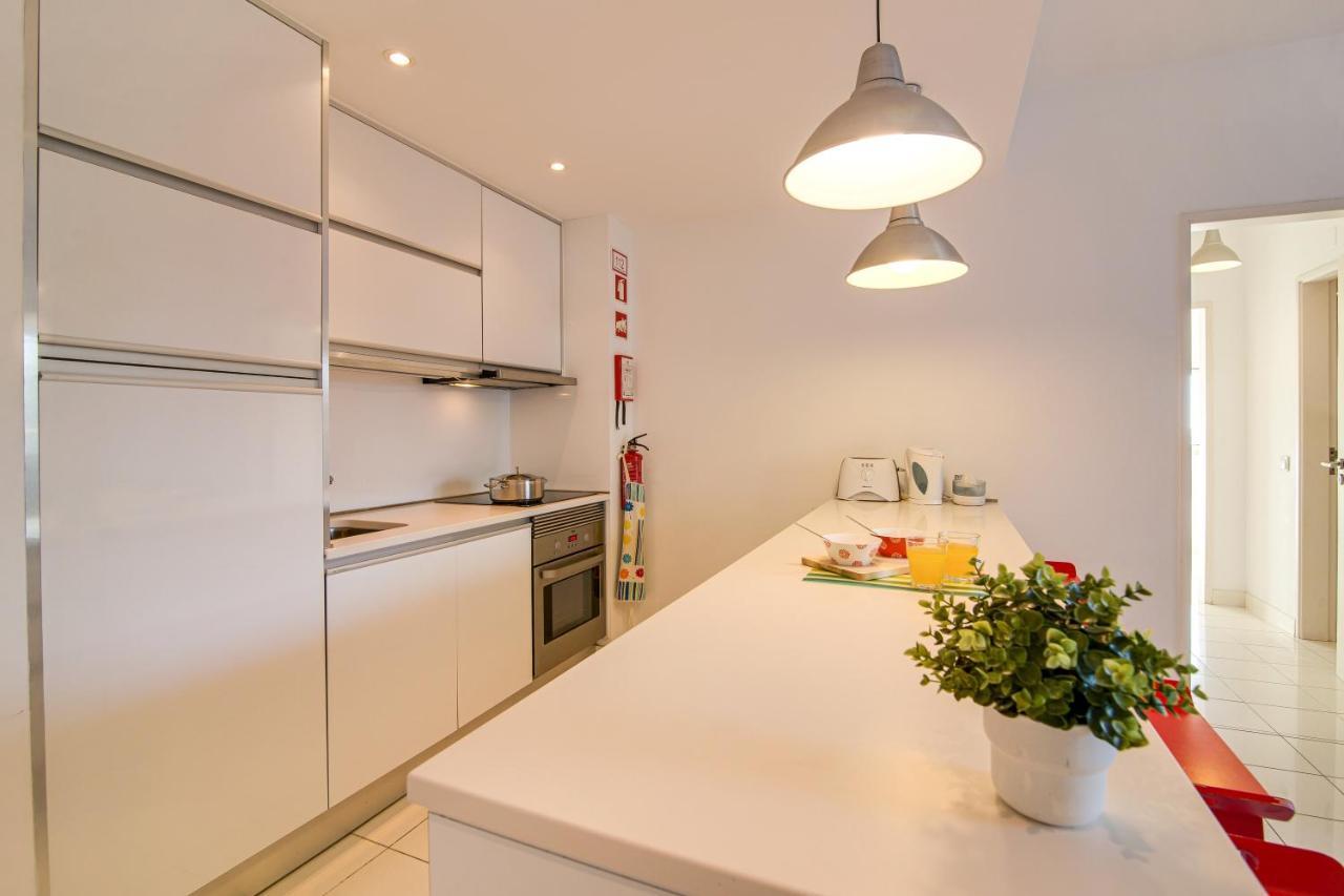Modern Apartment By The Sea Quarteira Exterior foto